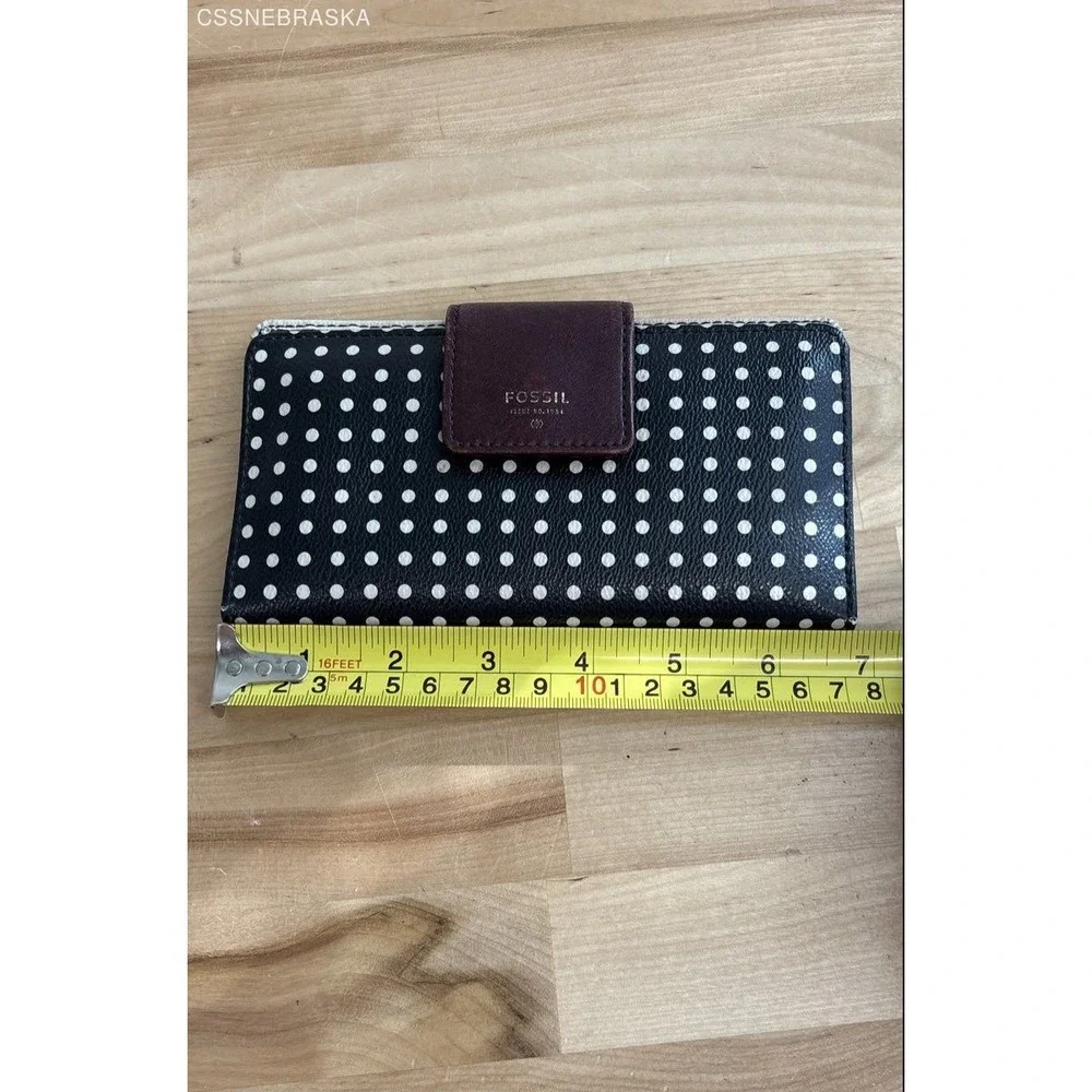 Fossil‎ Polka Dot Color Block Cow Hide Leather Button Closure Back Zip Wallet